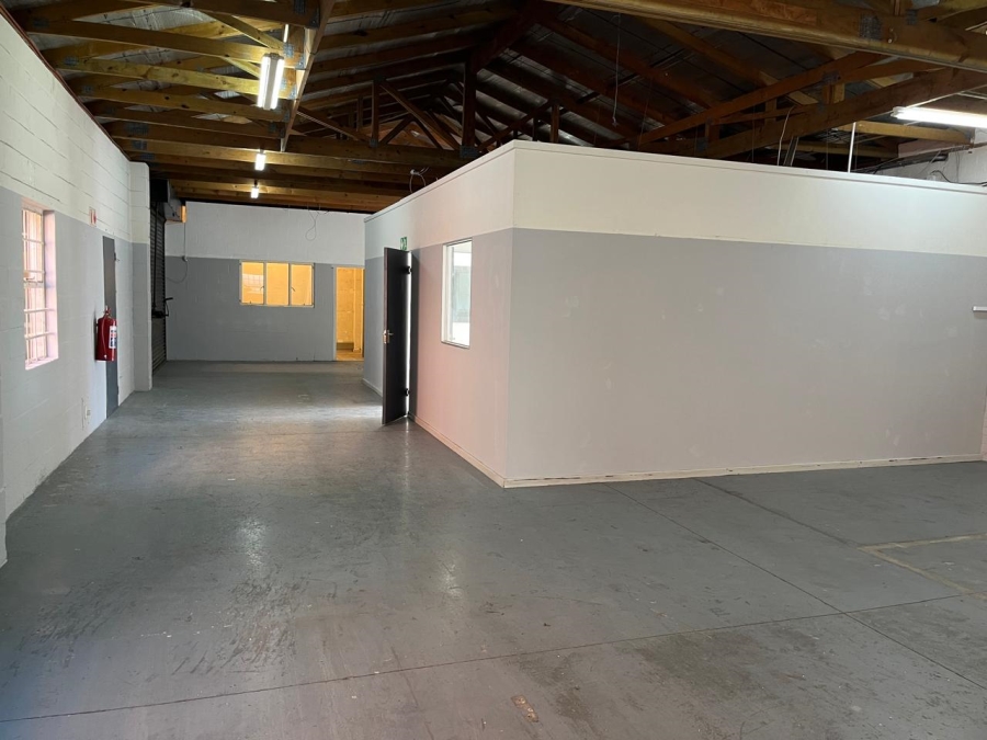To Let commercial Property for Rent in Paarden Eiland Western Cape